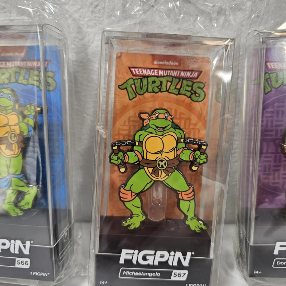 FiGPiN  Set Of 4 Teenage Mutant Ninja Turtles Enamel Pins MINT 566 567 567 569 - Picture 5 of 7